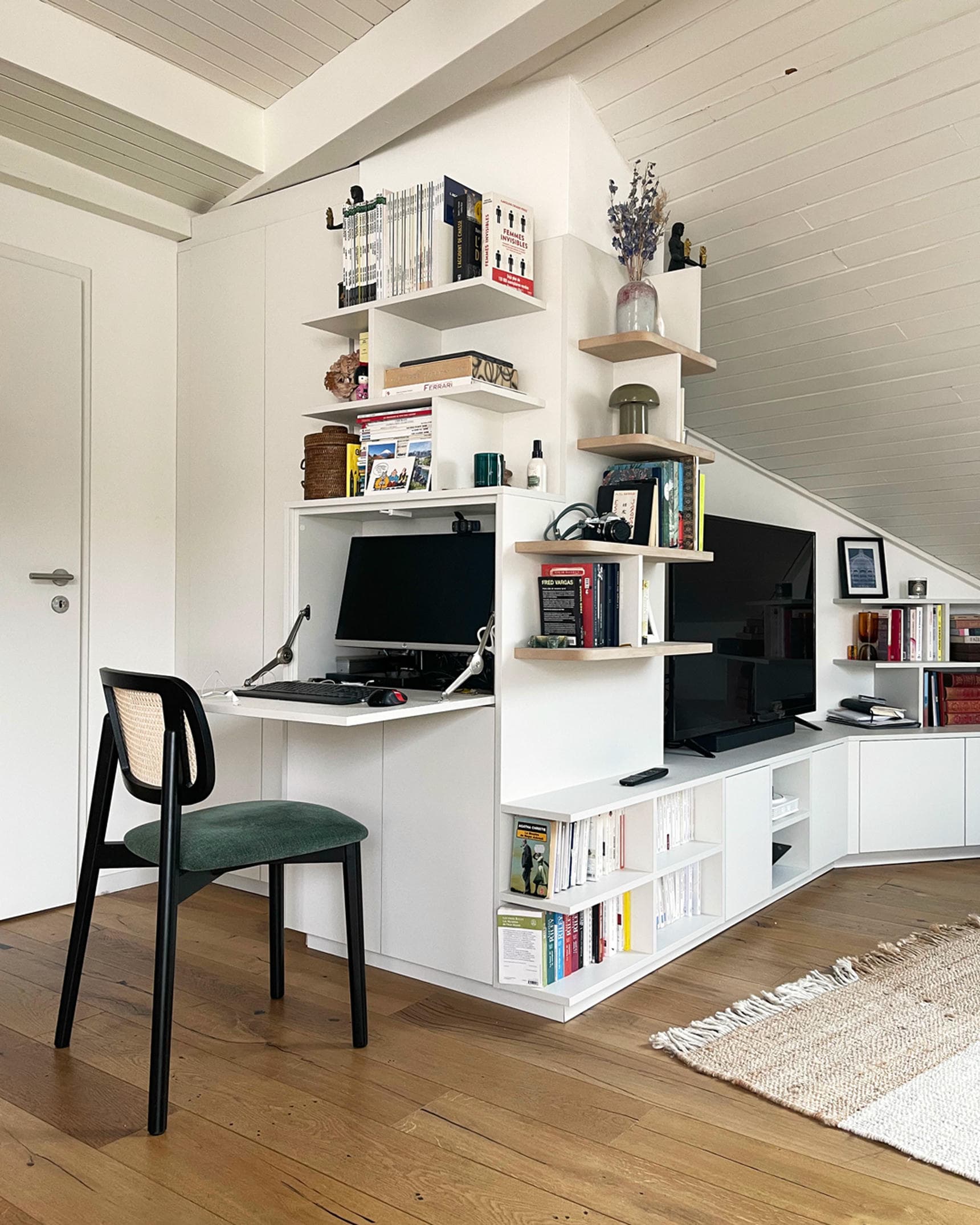 Bibliothèque sur mesure – ébénisterie / agencement